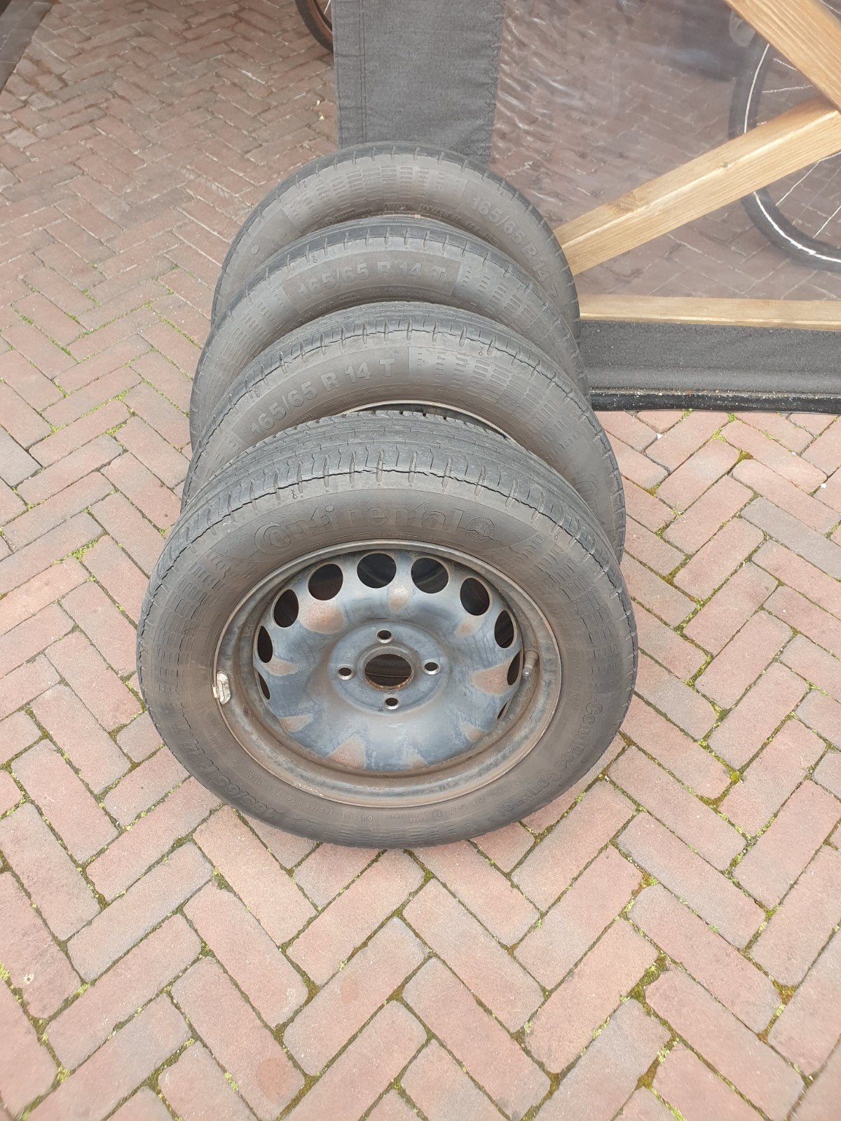 4 continental banden 165-65-14 met velg 4x100 toyota aygo, Auto diversen, Aanhangwagen-onderdelen, Ophalen