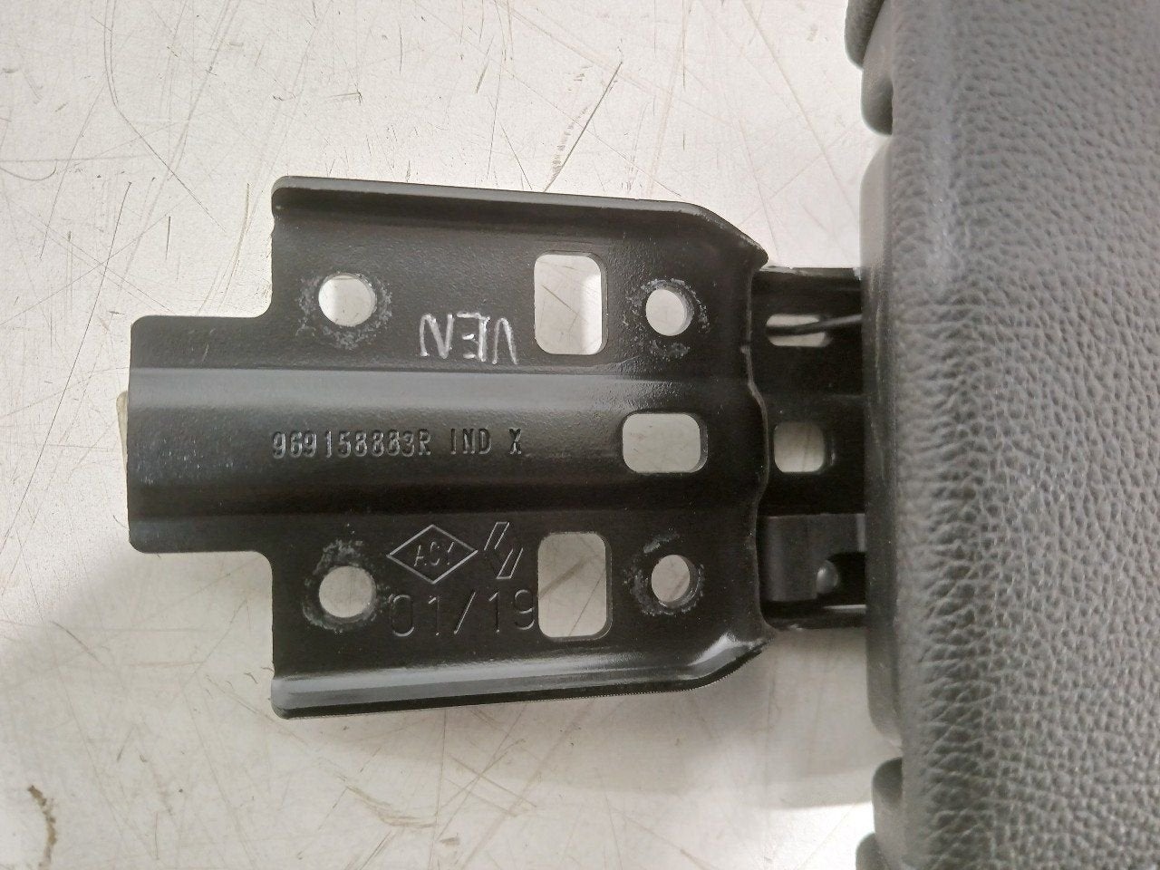 Armsteun Renault Clio, Onderdelen@venauto.nl, Van der Ven Autorecycling B.V., Gebruikt, Ettenseweg 76, 4706 PB Roosendaal, The Netherlands