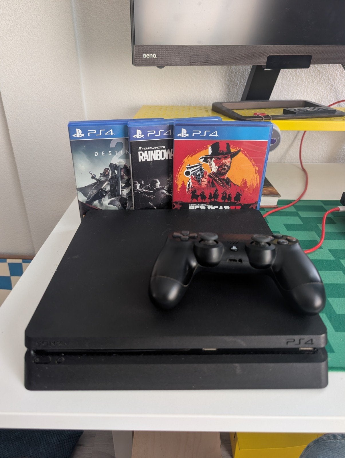 PlayStation 4 Slim 500GB met controller en 3 games, Ophalen, Zo goed als nieuw, Met 1 controller, Slim