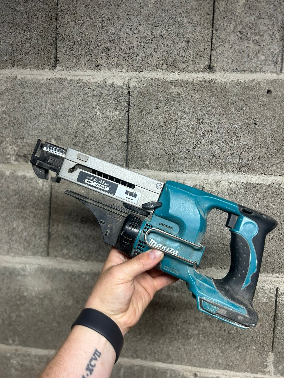Makita DFR550 Schroefautomaat., Ophalen of Verzenden, Zo goed als nieuw, Boor- en Schroefmachine