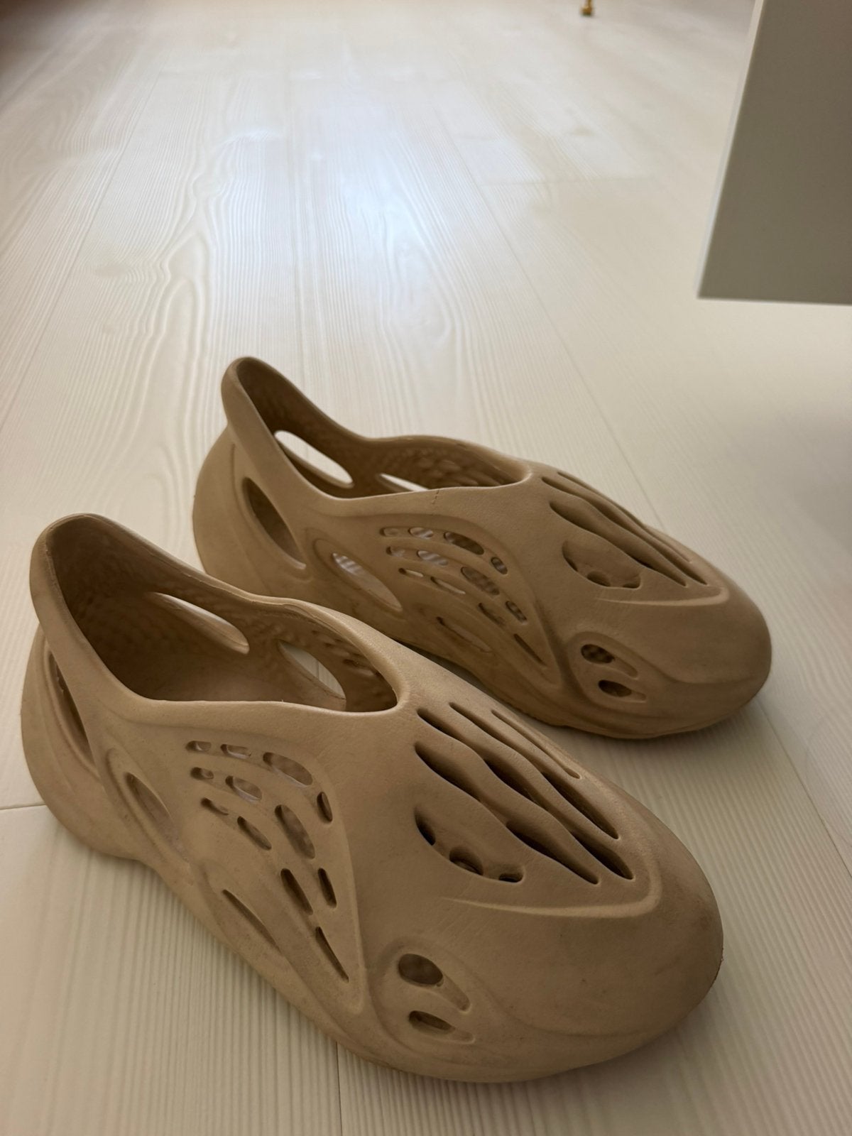 Yeezy foam 38, Ophalen of Verzenden, Zo goed als nieuw, Overige kleuren