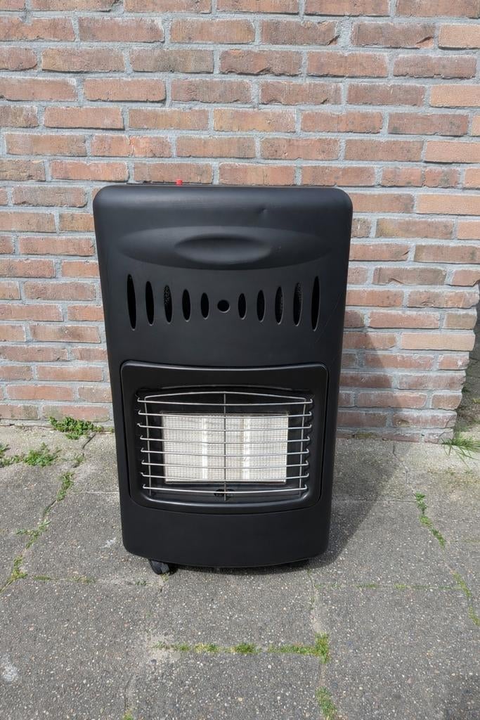 Mobiele gaskachel op wieltjes met gasslang, Huis en Inrichting, Kachels, Ophalen