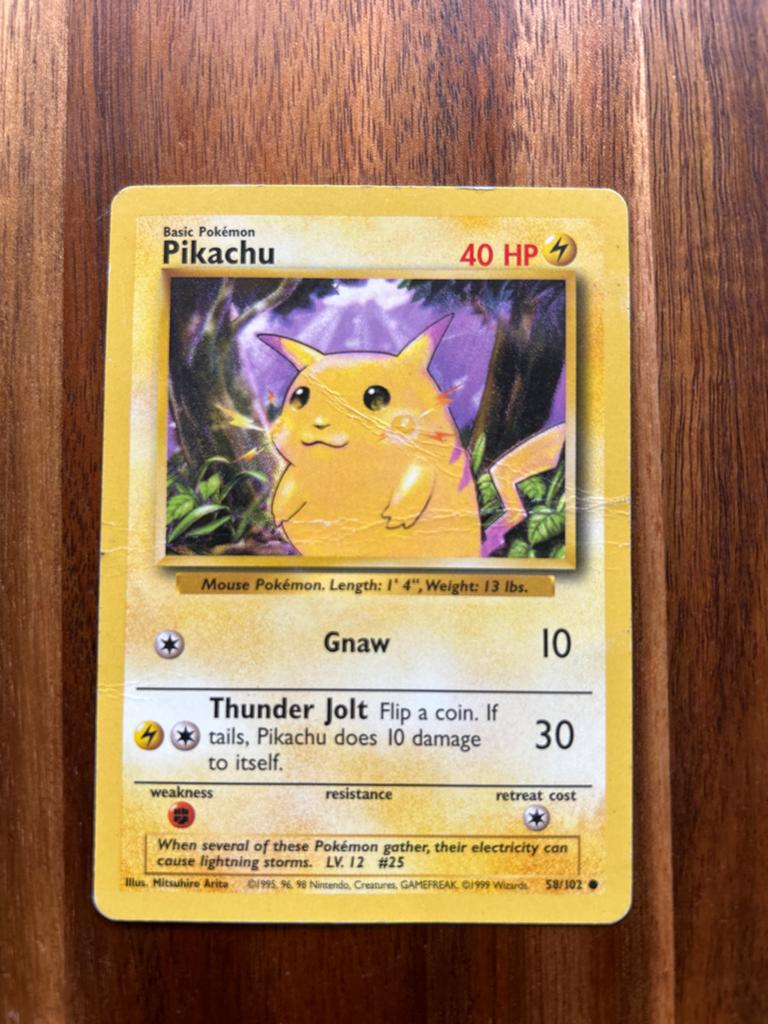 Pikachu Pokémon Kaart 58/102 Base Set (Engels), Ophalen of Verzenden, Zo goed als nieuw, Losse kaart