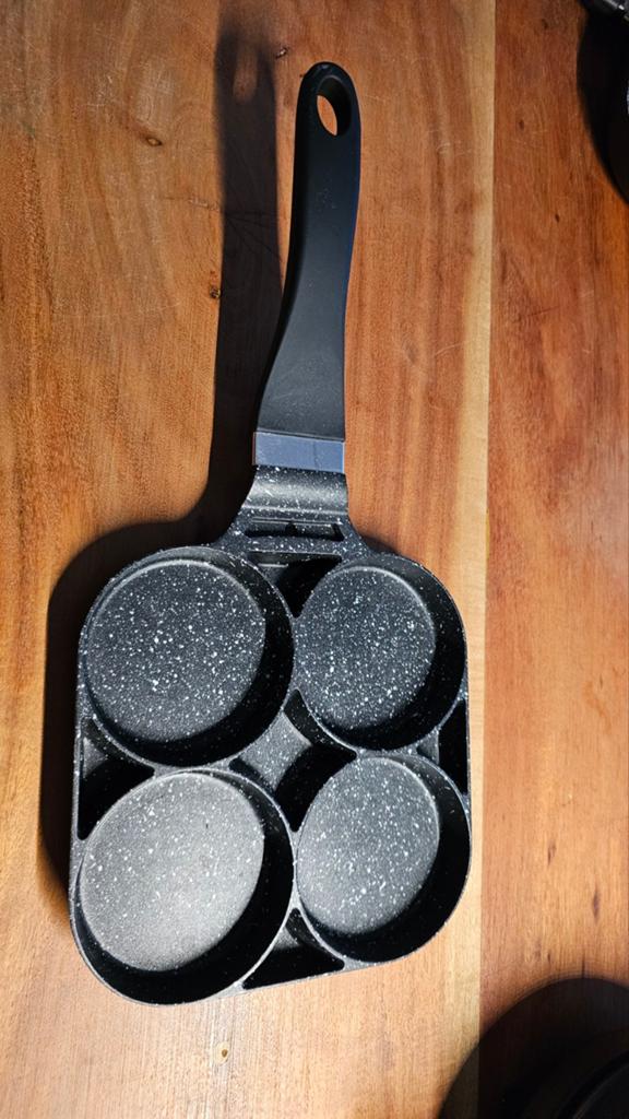 Eieren pan voor 4 eitjes, Ophalen