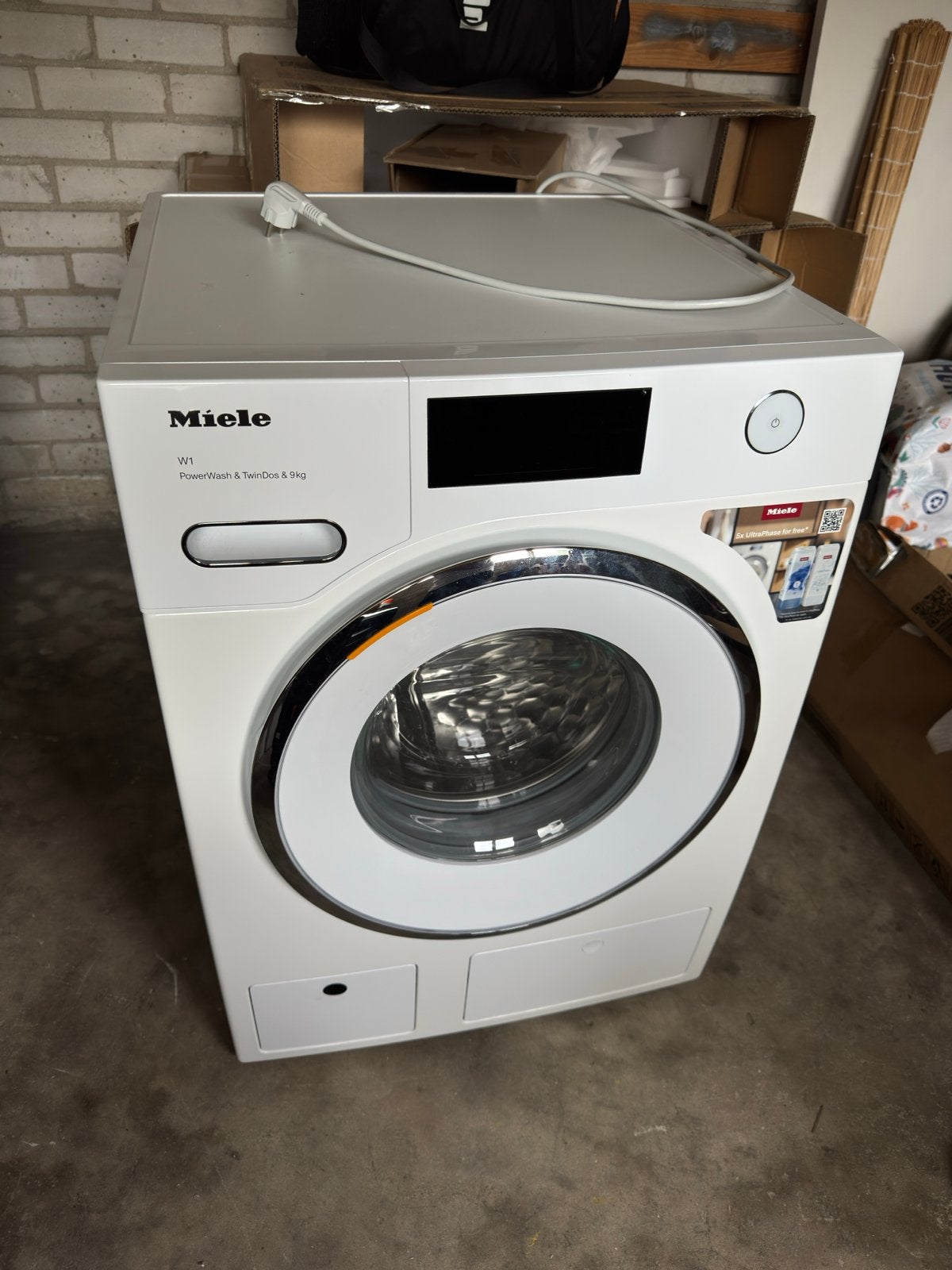 Miele WWR760 WPS TOP MODEL| 9 kg | 1600 rpm | TwinDos | WiFi, 8 tot 10 kg, Ophalen, Zo goed als nieuw, 85 tot 90 cm