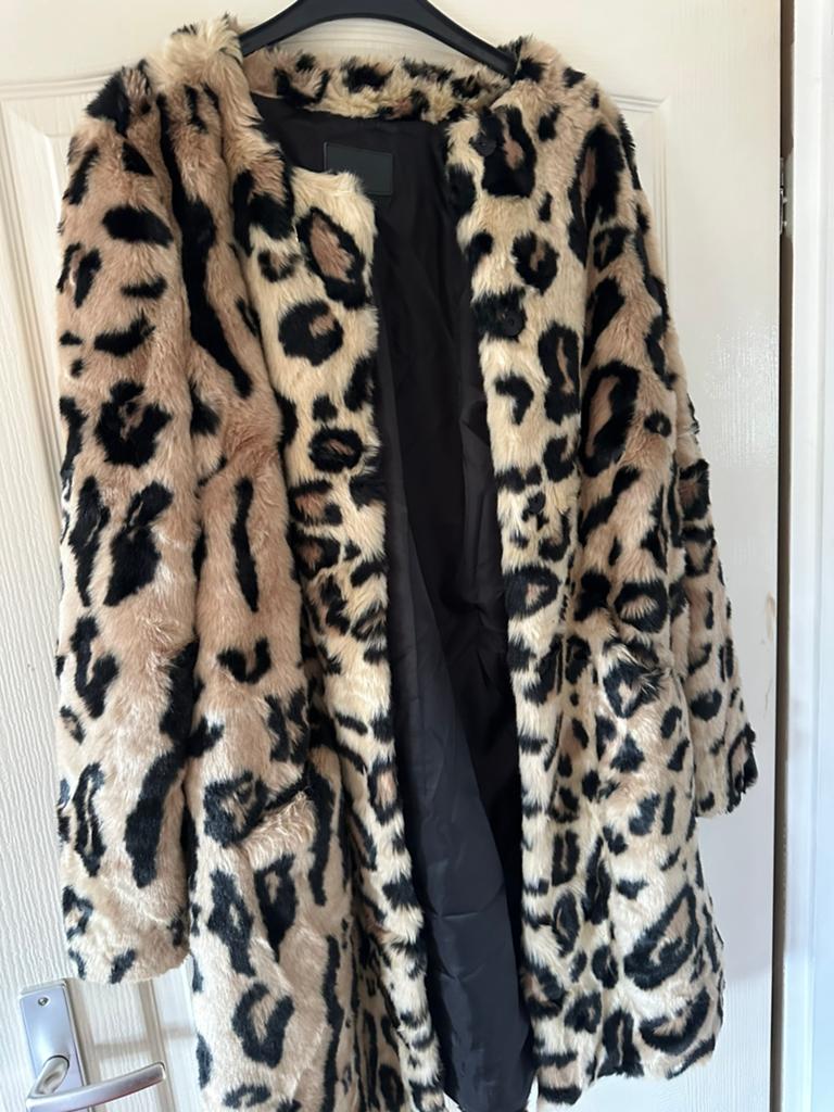 Ugg winter jas maat M, Kleding | Dames, Jassen | Winter, Ophalen, Zo goed als nieuw, Maat 38/40 (M)