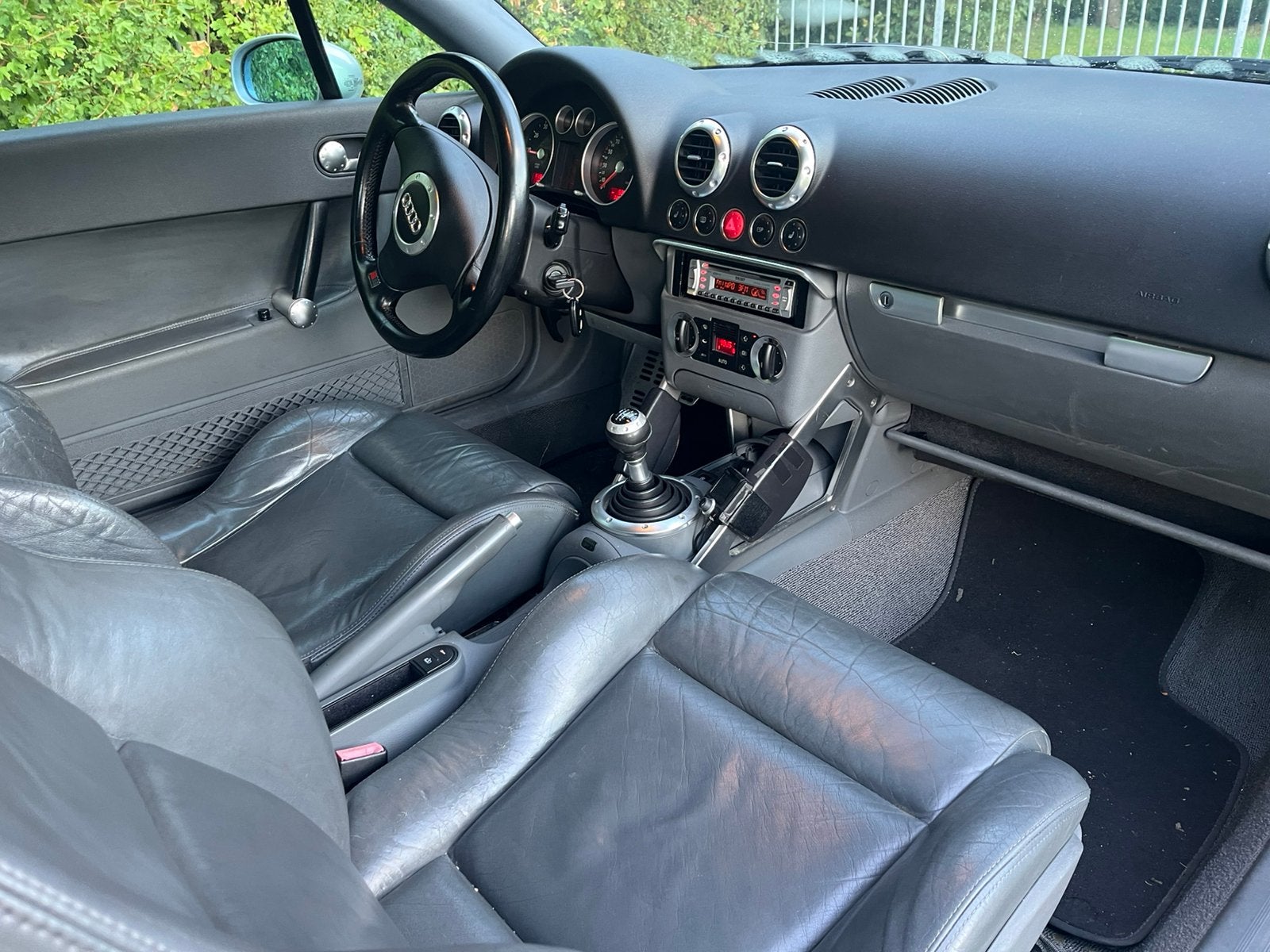 Foto 9 van Audi TT 1.8 T Coupe 132KW 1999 Grijs