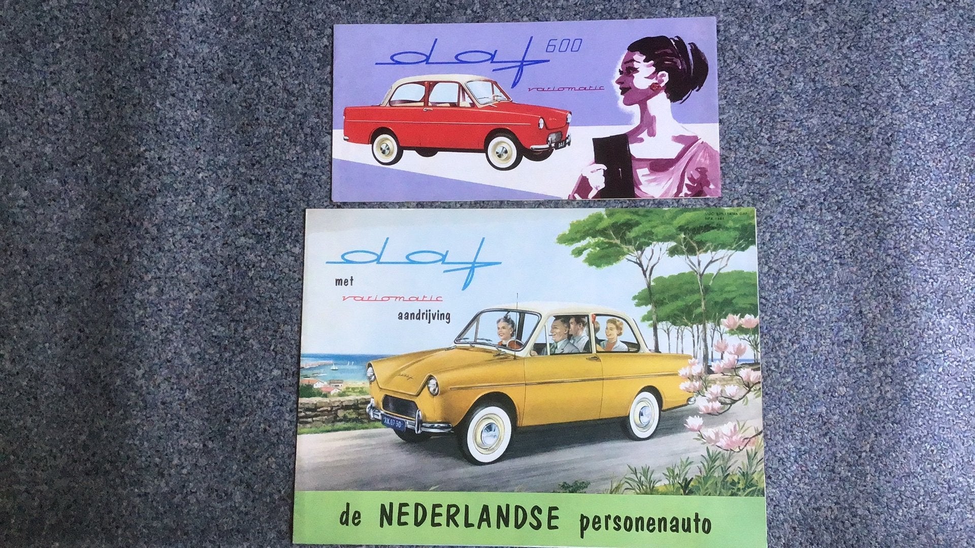 DAF 600 VARIOMATIC FOLDERS LOT 2x HEEL VROEGE  PERIODE 1e ?!, Ophalen of Verzenden, Zo goed als nieuw, Overige merken