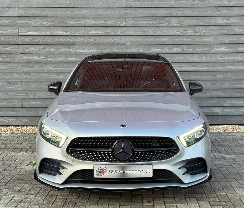 Mercedes-Benz A-klasse 200 AMG PANO NIGHTPACK SFEER CAMERA B, Auto's, Gebruikt, Euro 6, 4 cilinders, 163 pk