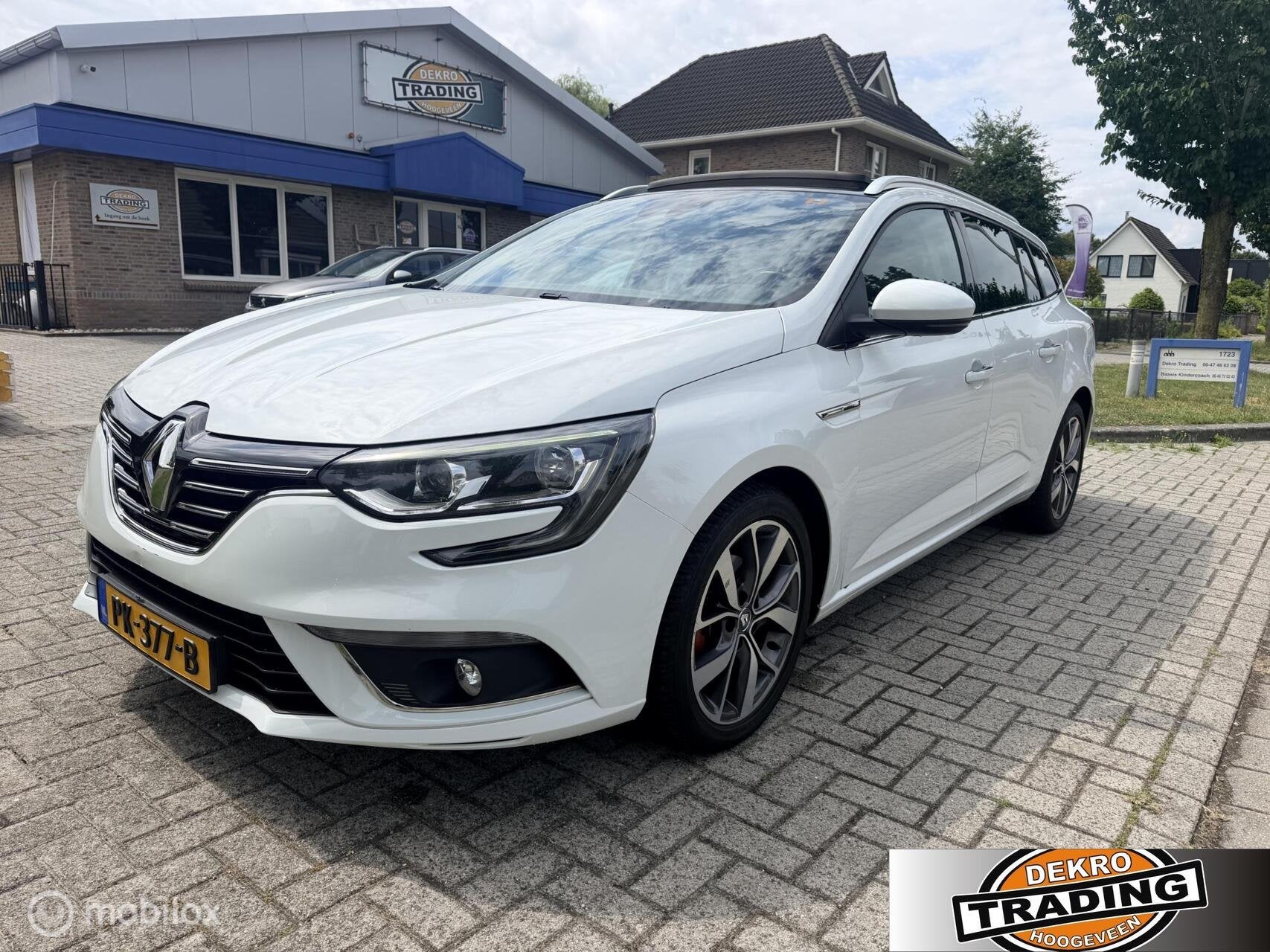Renault Megane Estate 1.2 TCe Bose zeer nette auto!, Auto's, Voorwielaandrijving, Gebruikt, 4 cilinders, 1198 cc