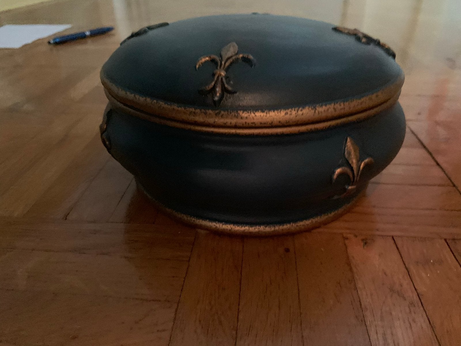 Decoratieve bonbonnie’remet Fleur-de-lis, Ophalen of Verzenden