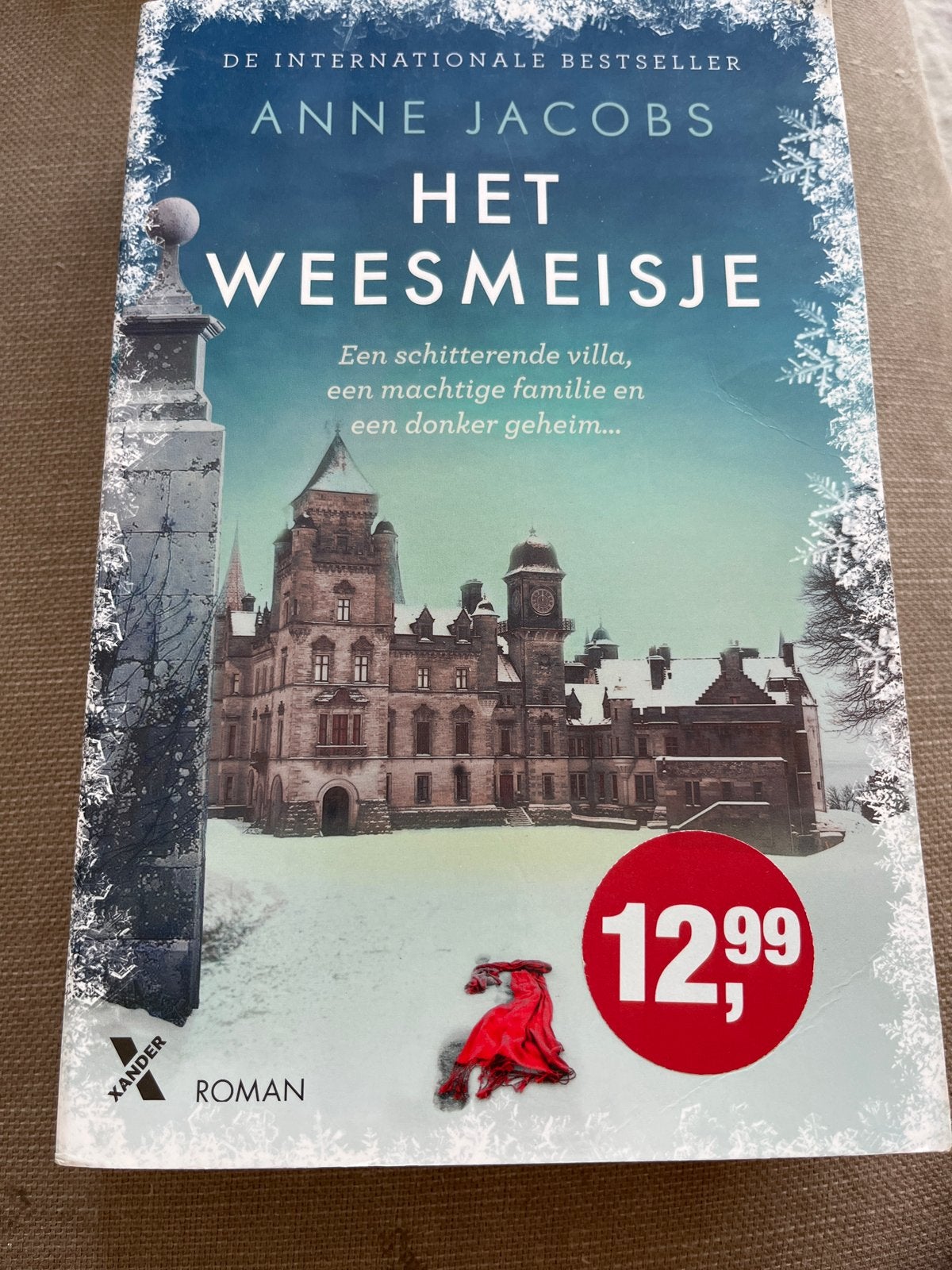 Het Weesmeisje - Anne Jacobs (Roman), Ophalen of Verzenden, Gelezen