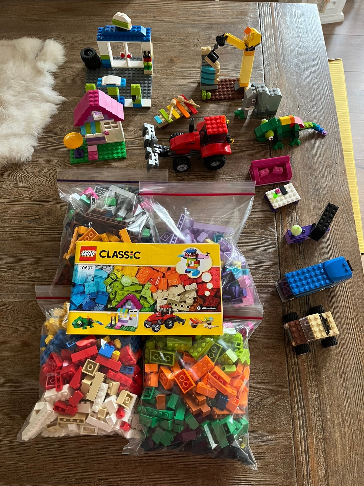 Lego classic grote creatieve bouwdoos 10697, Overige thema's, Lego, Ophalen of Verzenden, Zo goed als nieuw