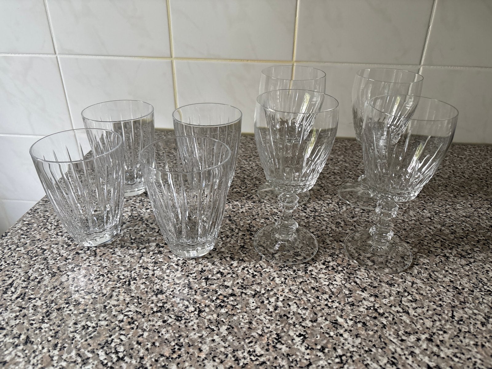 Set van 8 glazen - 4 Wedgewood waterglazen, 4 wijnglazen, Antiek en Kunst, Ophalen