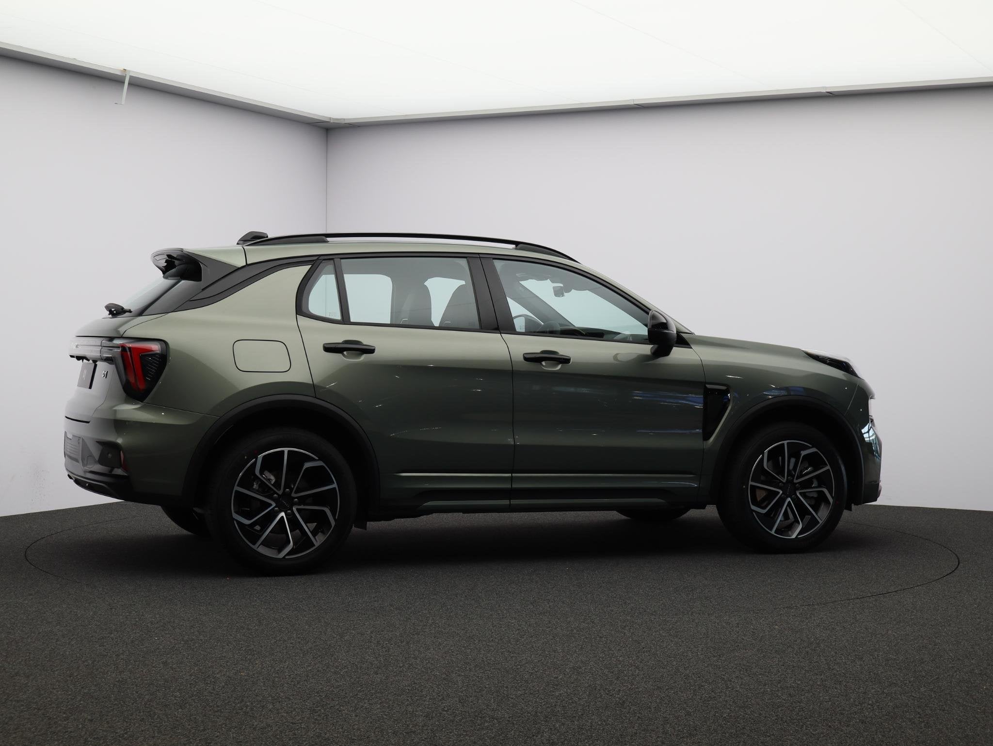 Lynk & Co 01 1.5 Core Demo voertuig, Auto's, Euro 6, 4 cilinders, Alcantara, Bedrijf
