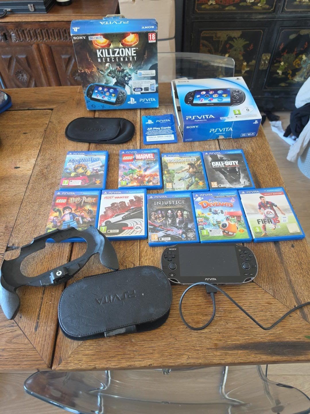 Sony PlayStation PS Vita 3G/WiFi compleet + dozen + 9 games, Ophalen of Verzenden, Gebruikt, Zwart, Met games