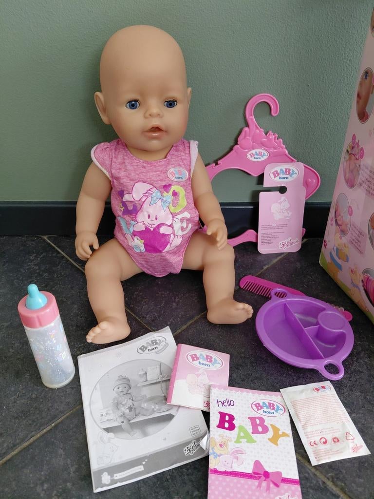 Baby Born Interactieve Pop in Nieuwstaat zie foto's., Ophalen of Verzenden, Zo goed als nieuw, Babypop