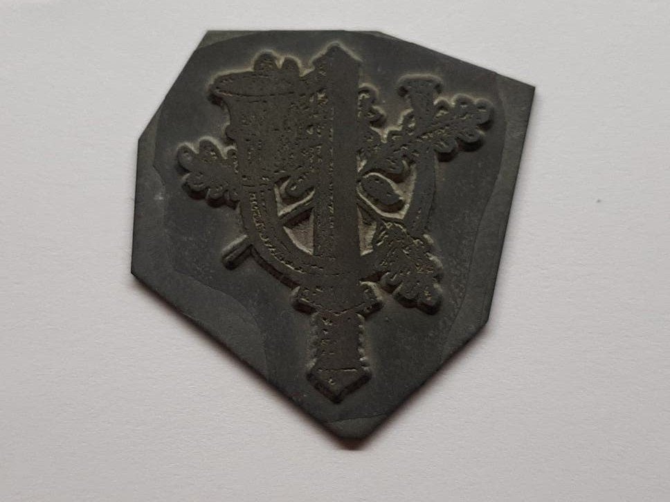 Limburgse Jagers  - druk Cliché  /  40 x 40 mm., Ophalen of Verzenden, Landmacht, Nederland, Embleem of Badge