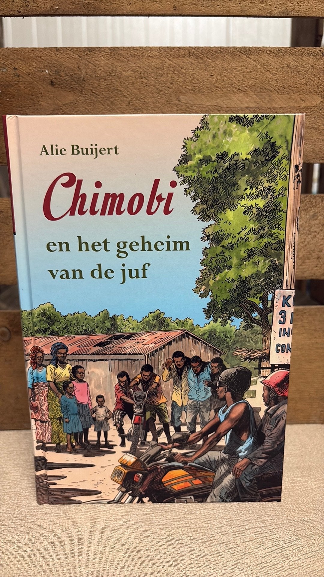 Alie Buijert - Chimobi en het geheim van de juf, Boeken, Fictie algemeen, Ophalen of Verzenden, Zo goed als nieuw, Alie Buijert