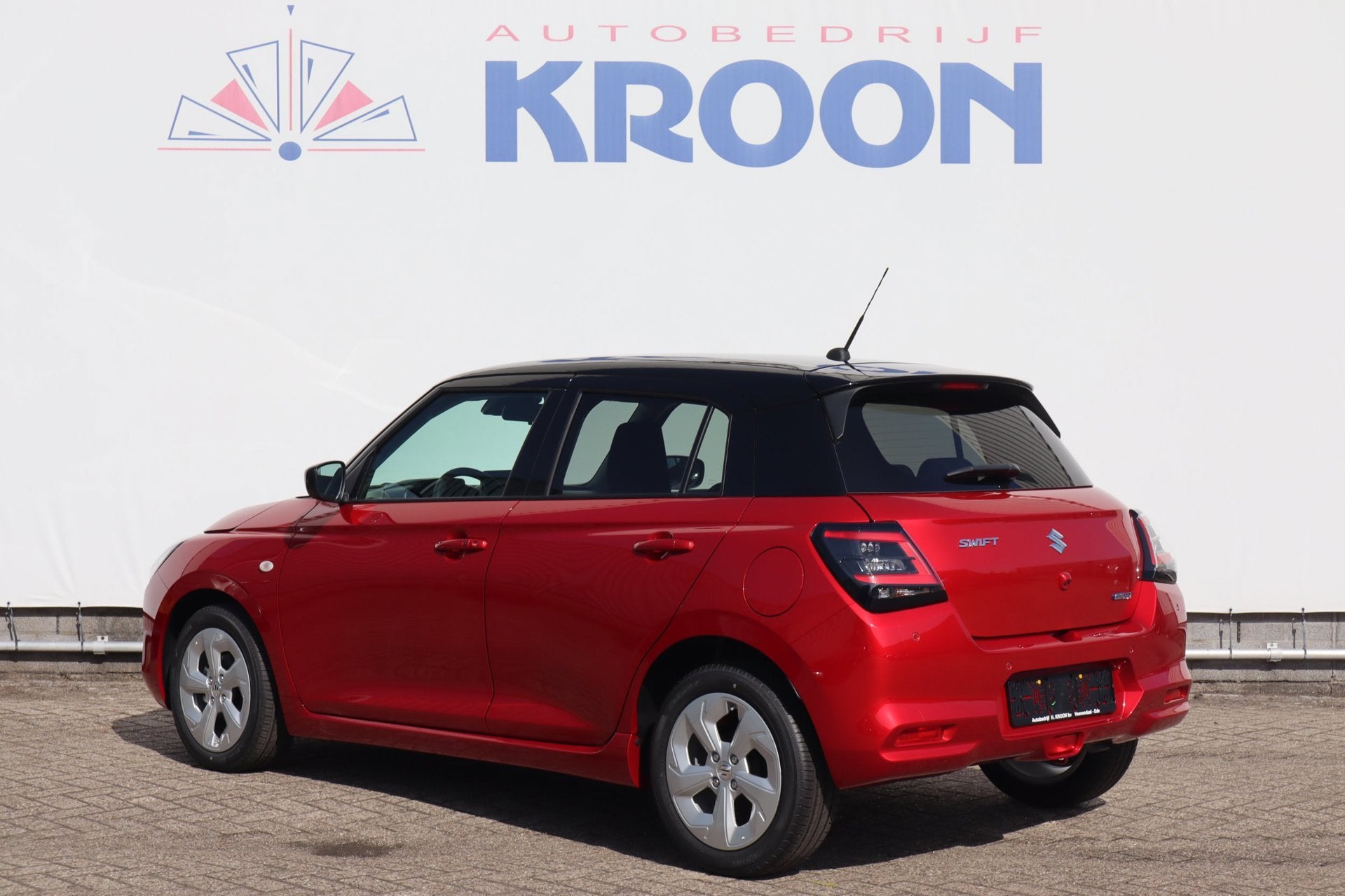 Suzuki Swift 1.2 Select Smart Hybrid|Nieuw uit voorraad leve, Voorwielaandrijving, Stof, Zwart, 894 kg