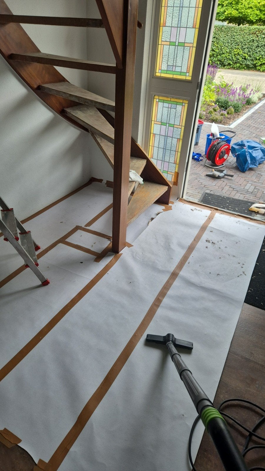 Trapbekleding verwijderen | lijmresten | heel Nederland