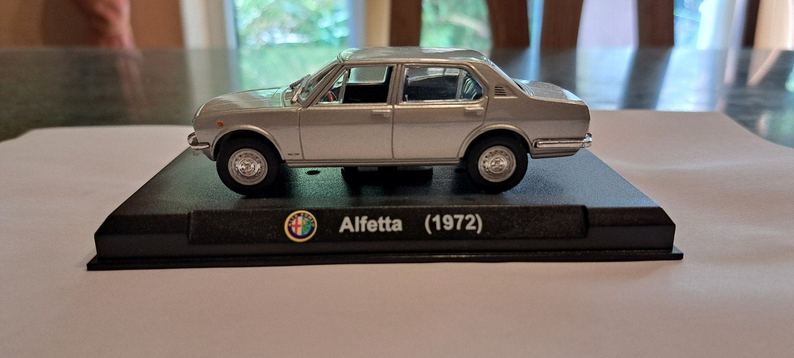 alfa romeo alfetta 1972 1:43, Ophalen of Verzenden, Auto, Overige merken