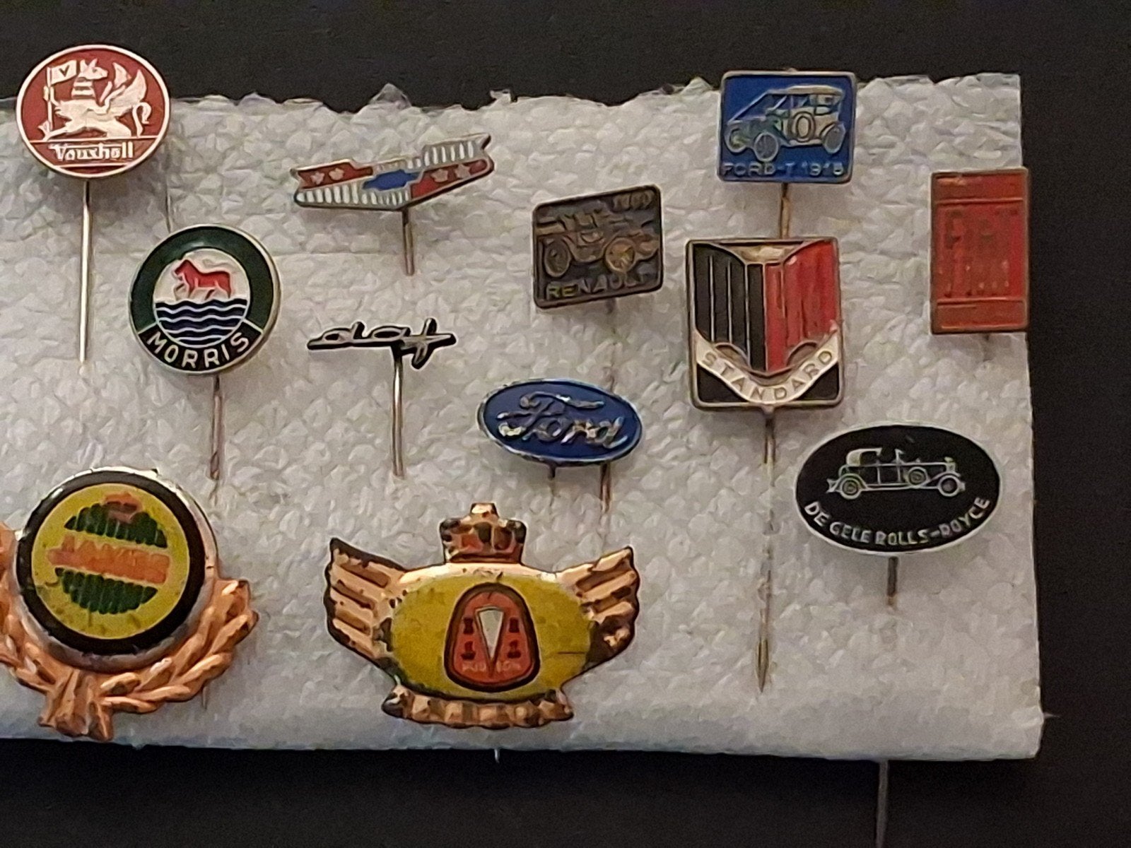 Verzameling vintage auto-speldjes (Vauxhall, Morris, Ford), Verzamelen, Ophalen of Verzenden, Gebruikt, Auto's
