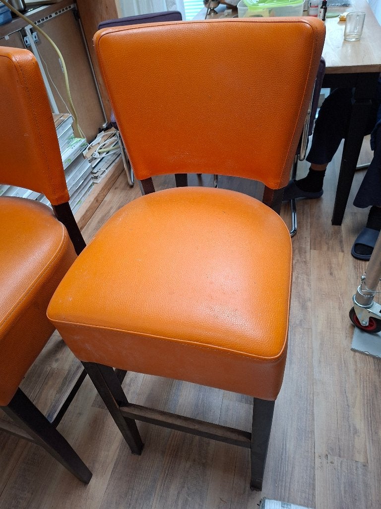 Barkrukken 3 stuks, Huis en Inrichting, Barkrukken, Gebruikt, Met voetsteun, 60 tot 90 cm, 3 krukken