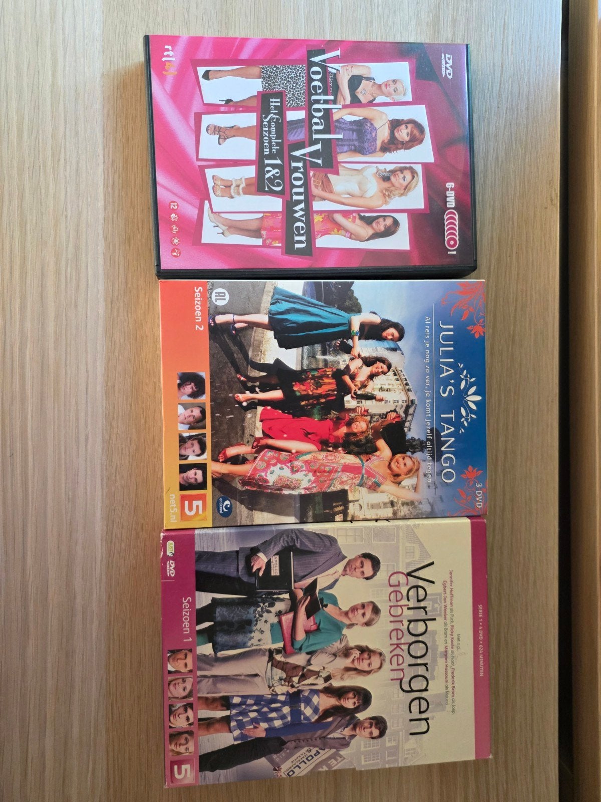 DVD Box: Voetbalvrouwen, Julia's Tango, Verborgen Gebrek, Vanaf 12 jaar, Ophalen of Verzenden, Gebruikt, Drama