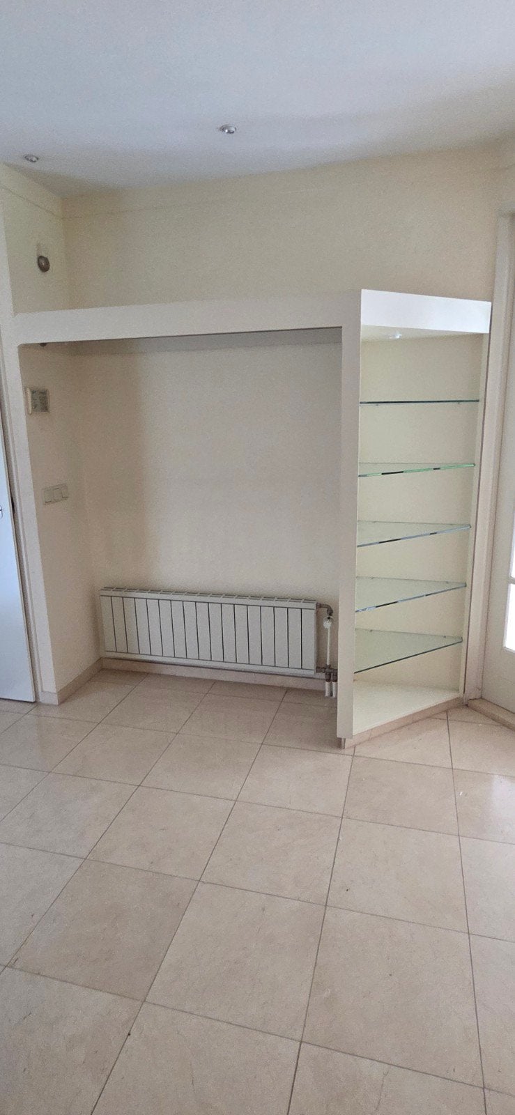 Vitrinekast met kapstok, Huis en Inrichting, Kasten | Wandmeubels, Ophalen, 150 tot 200 cm, Zo goed als nieuw, 150 tot 200 cm