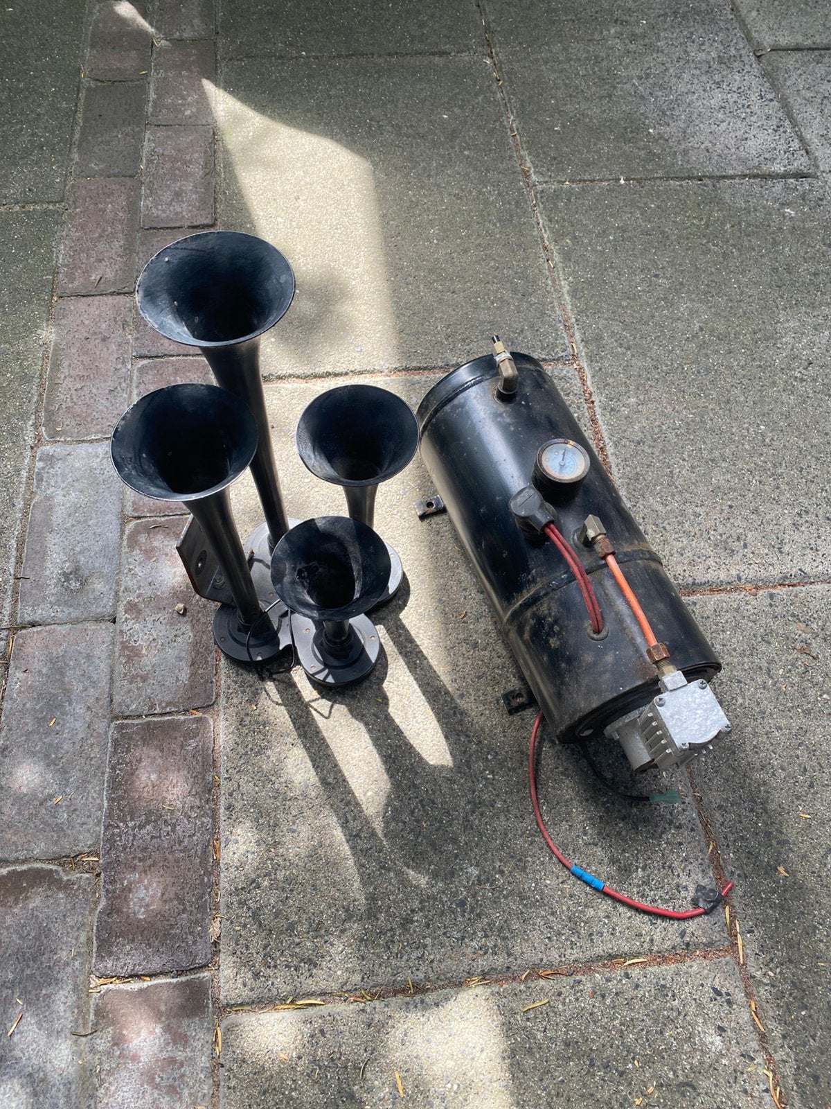 Luchthoorn 4 delig 24 volt, Ophalen of Verzenden