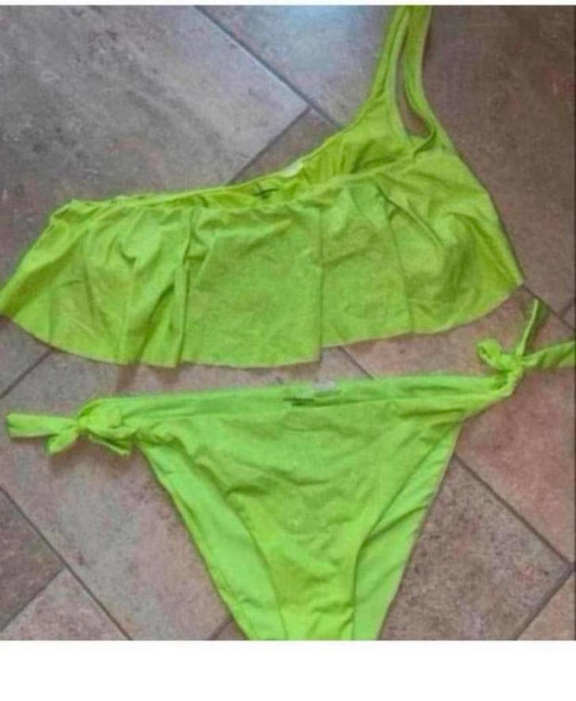 Bikini Cobey Calzedonia maat S neon groen, Kleding | Dames, Badmode en Zwemkleding, Ophalen of Verzenden, Zo goed als nieuw, Groen