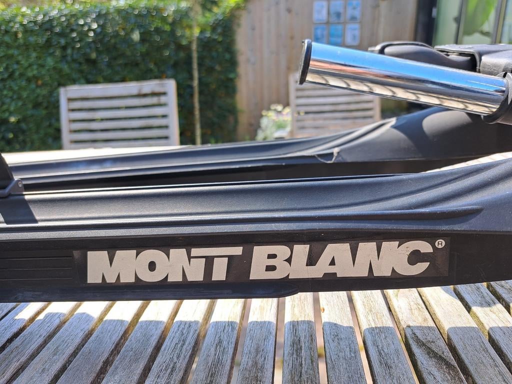 Dé degelijke Mont Blanc fietsendrager, 2 stuks, 1 met slot., Ophalen, Gebruikt, Dakdrager