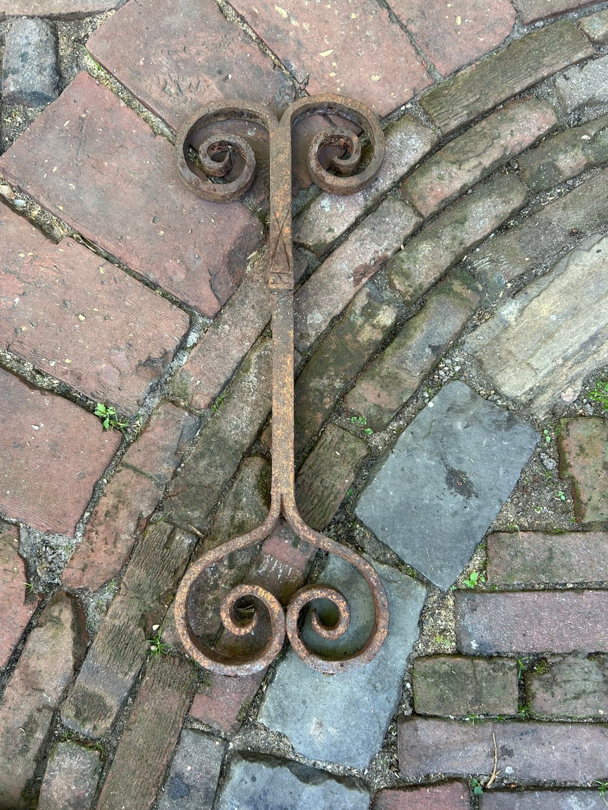 Antiek handvgesmeed muuranker, Ophalen of Verzenden