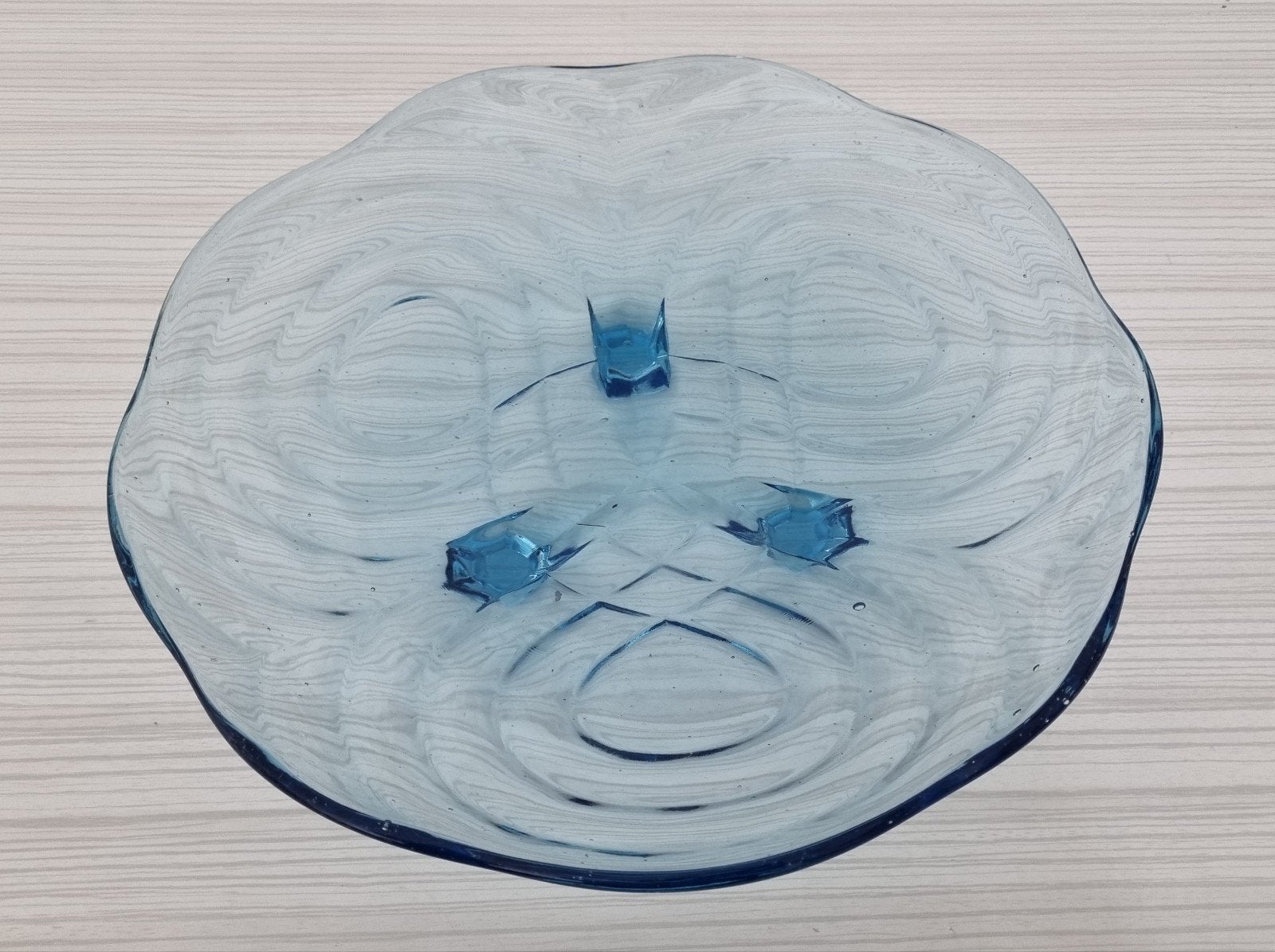 Walther glas Vintage blauw glas persglas schaal op voetjes, Ophalen of Verzenden