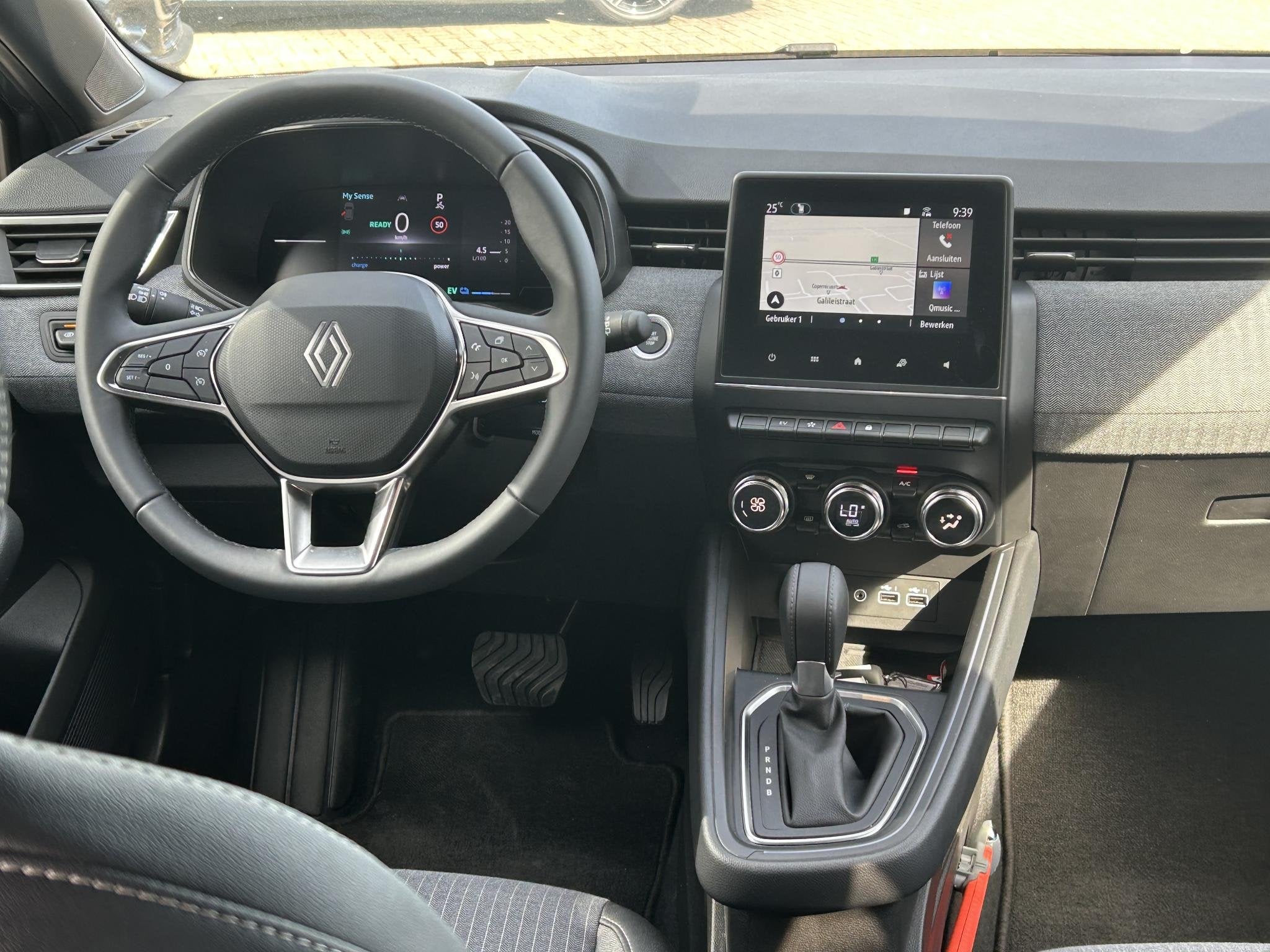 Renault Clio 1.6 E-Tech Full Hybrid 145 techno | Navigatie |, Gebruikt, Met garantie (alle), Leder en Stof, Origineel Nederlands