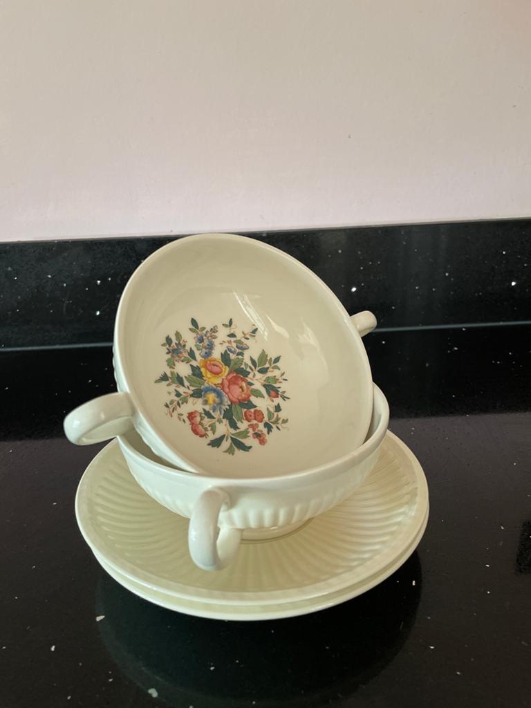 Wedgwood "Conway" Soepkommen met Schotels - Set van 2, Ophalen of Verzenden