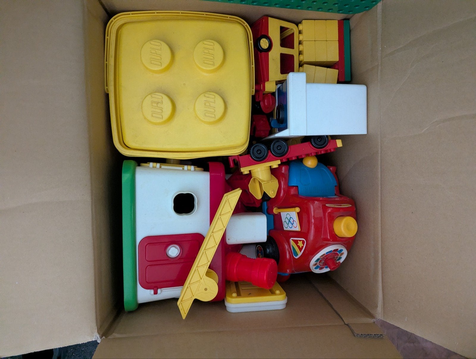 Grote doos met diverse Duplo bouwstenen en onderdelen, Ophalen, Gebruikt, Inclusief extra onderdelen, Duplo