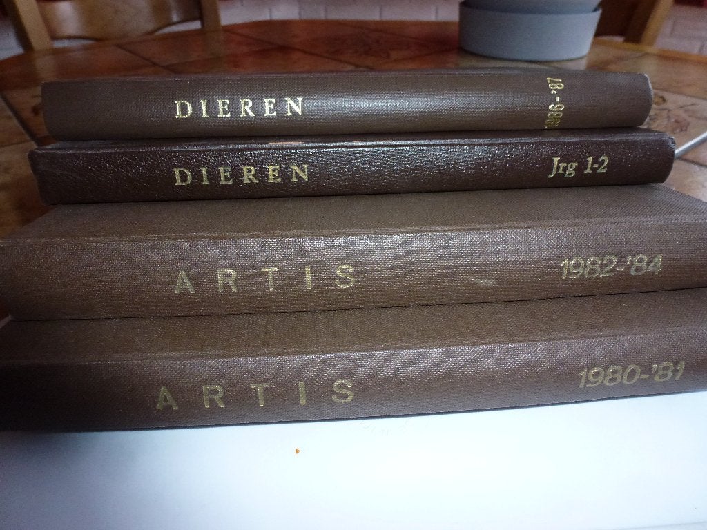 Jaargangen Artis en Dieren, Ophalen of Verzenden, Gelezen, Wetenschap en Natuur
