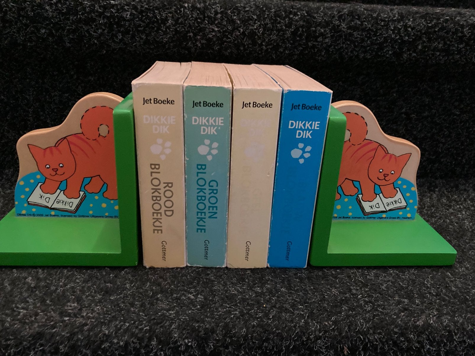4 Dikkie Dik boekjes met boekensteunen, Ophalen of Verzenden, Gelezen