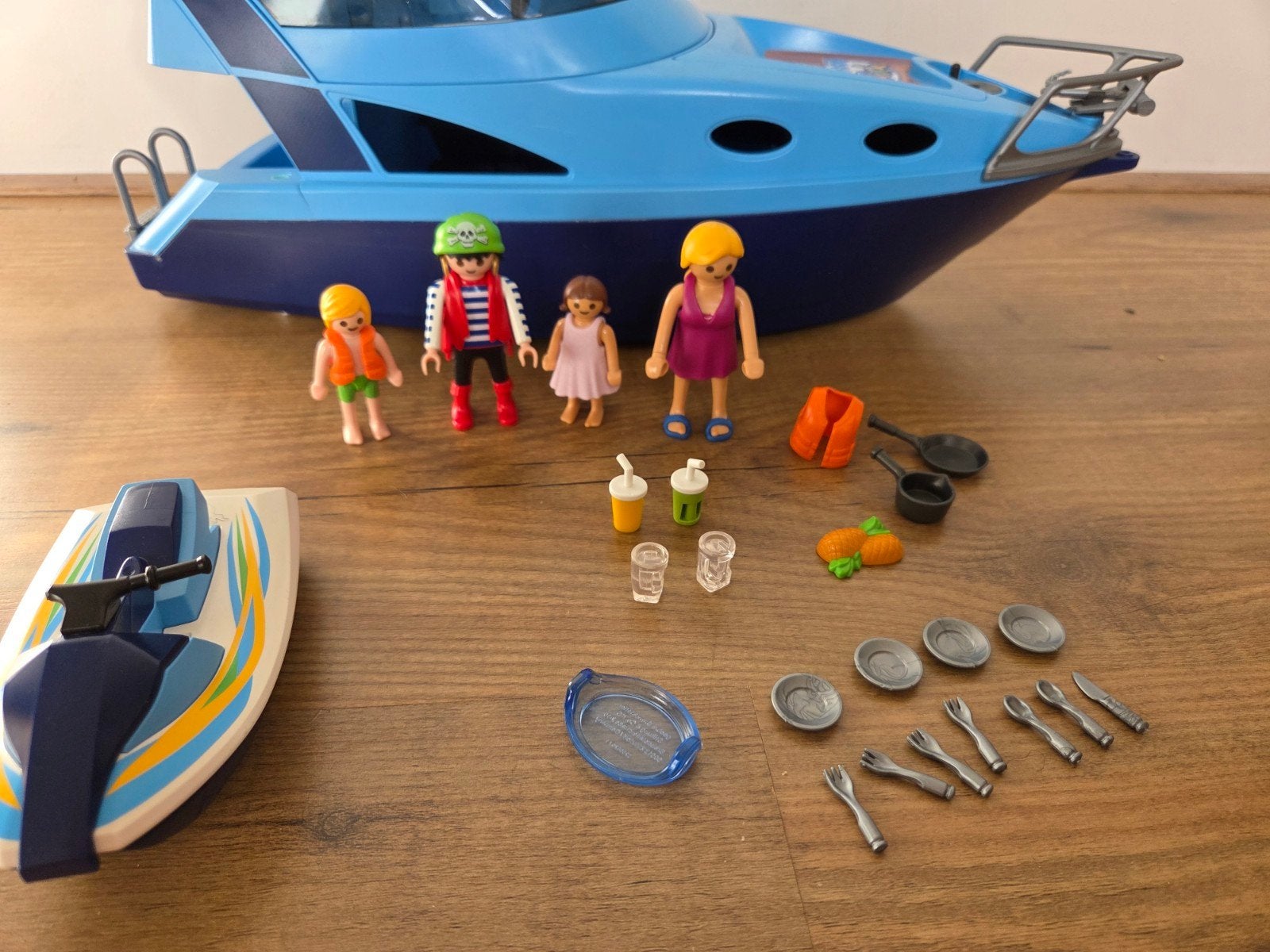 Playmobil 70630 Jacht met jetski en accessoires, Gebruikt, Complete set, Ophalen of Verzenden, Summer fun