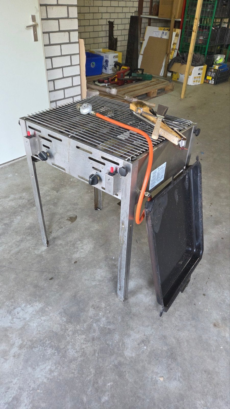 Hendi Grill Master Maxi Gasbarbecue met Gietijzeren Bakplaat, Ophalen, Zo goed als nieuw, Hendi