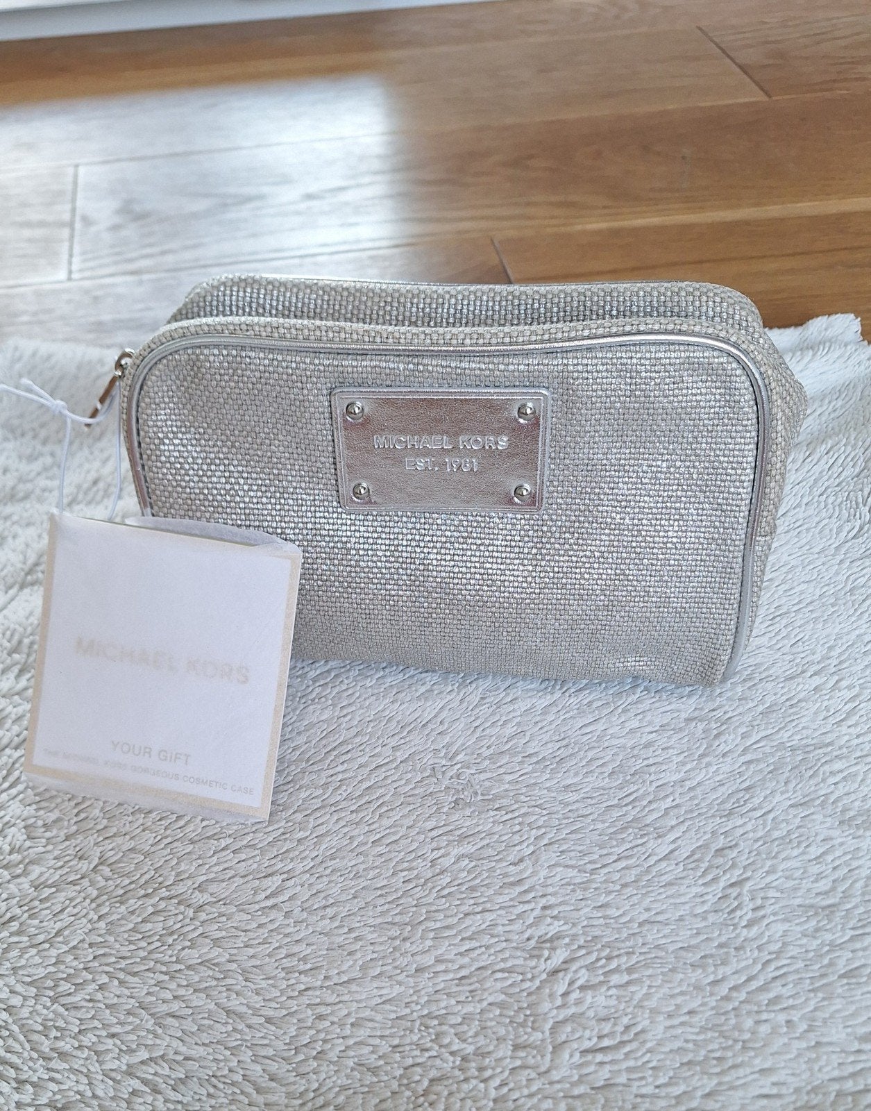 Nieuw goude make up tasje van Michael Kors, Ophalen of Verzenden, Nieuw, Overige kleuren, Dame