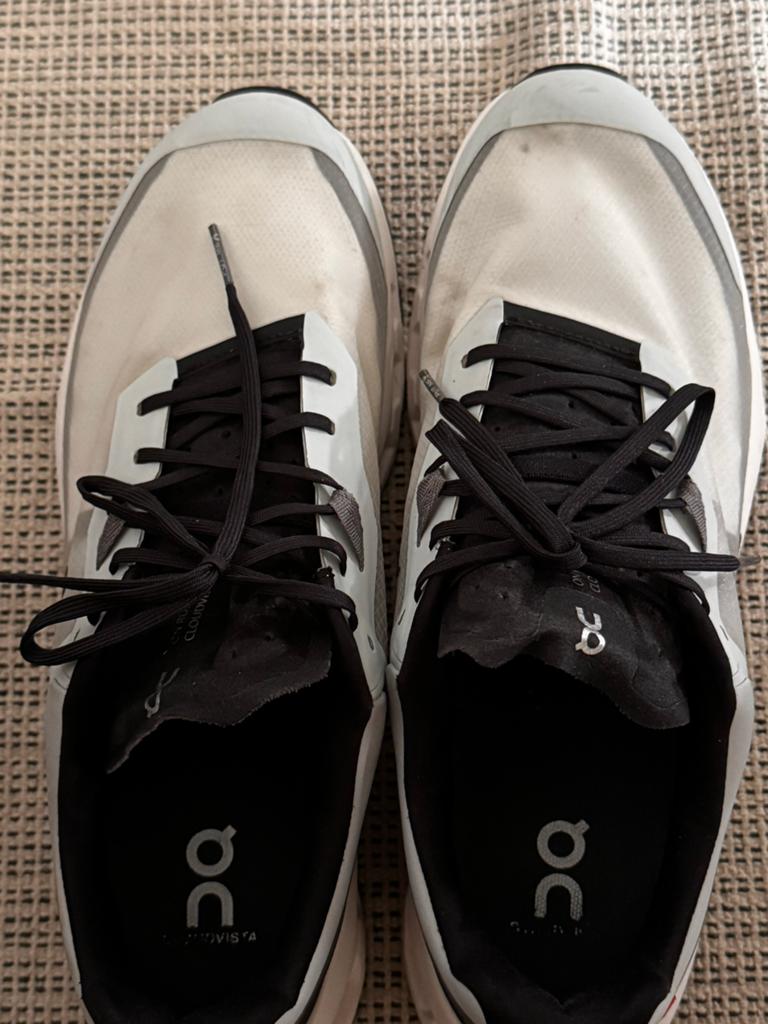 On Running Cloudvista hardloopschoenen, Sport en Fitness, Basketbal, Ophalen of Verzenden, Zo goed als nieuw, Schoenen