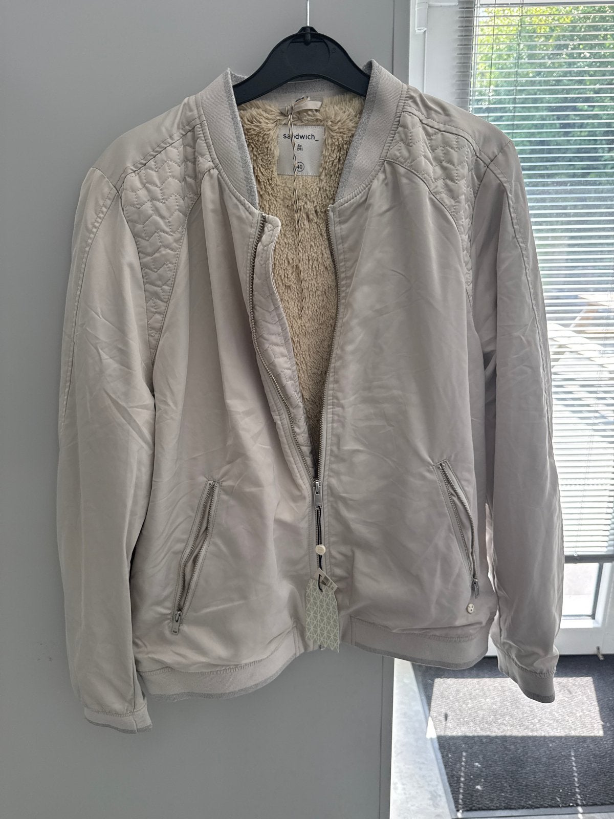 Nieuwe Sandwich jas maat 40 met teddy voering, Ophalen of Verzenden, Nieuw, Maat 38/40 (M), Beige