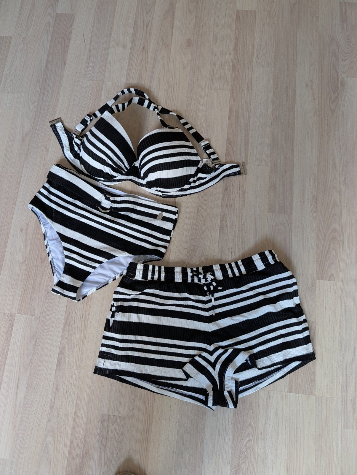 Nieuwe Annadiva 3-delige bikini set met short., Meerkleurig, Nieuw, Ophalen of Verzenden, Annadiva