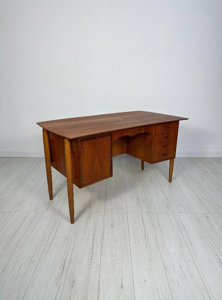 Gebogen teak bureau Deens design vintage mid century 60s, Vintage, Ophalen of Verzenden, Zo goed als nieuw