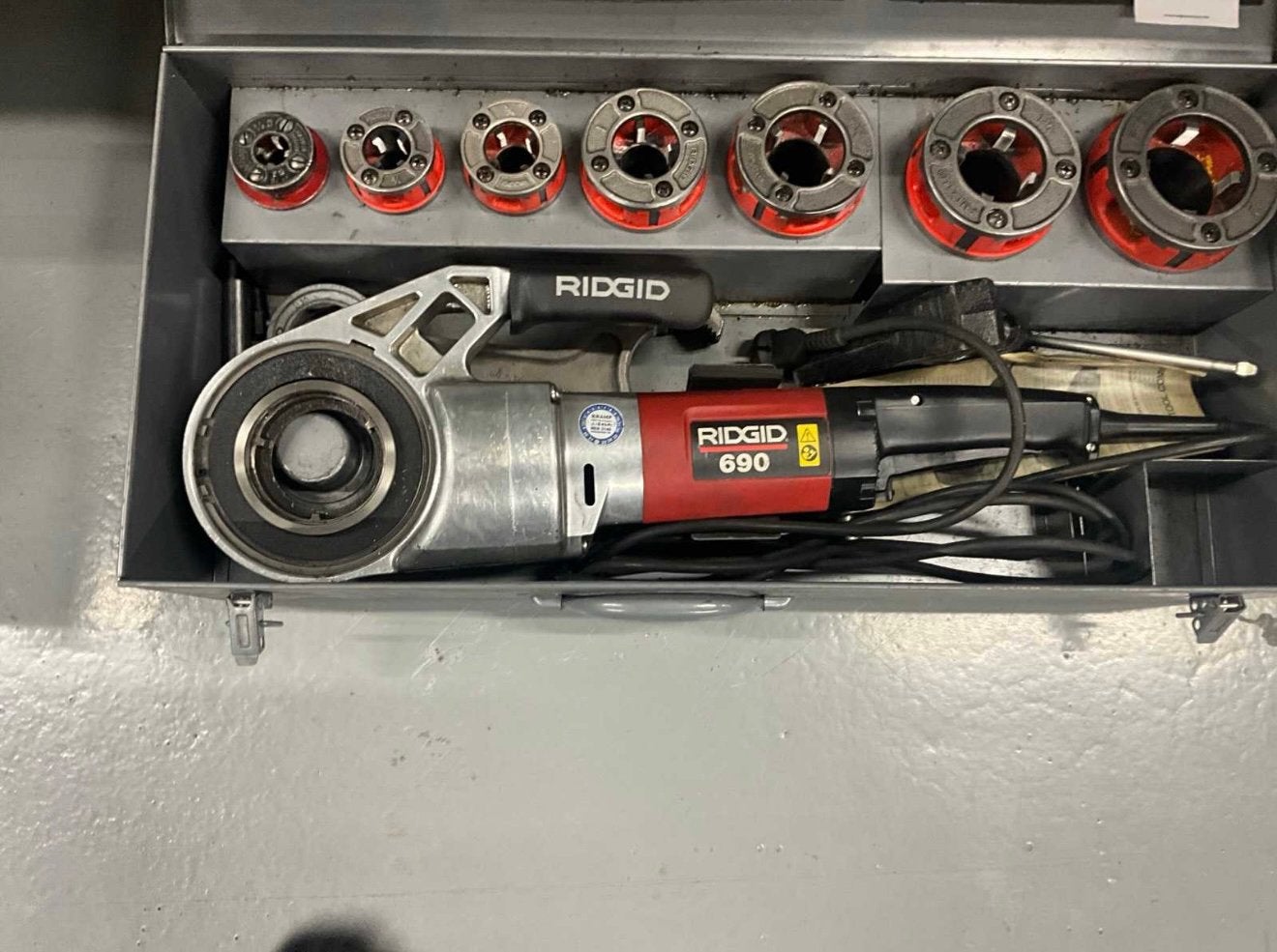 Ridgid 690 draadsnijmachine, Ophalen of Verzenden, Zo goed als nieuw