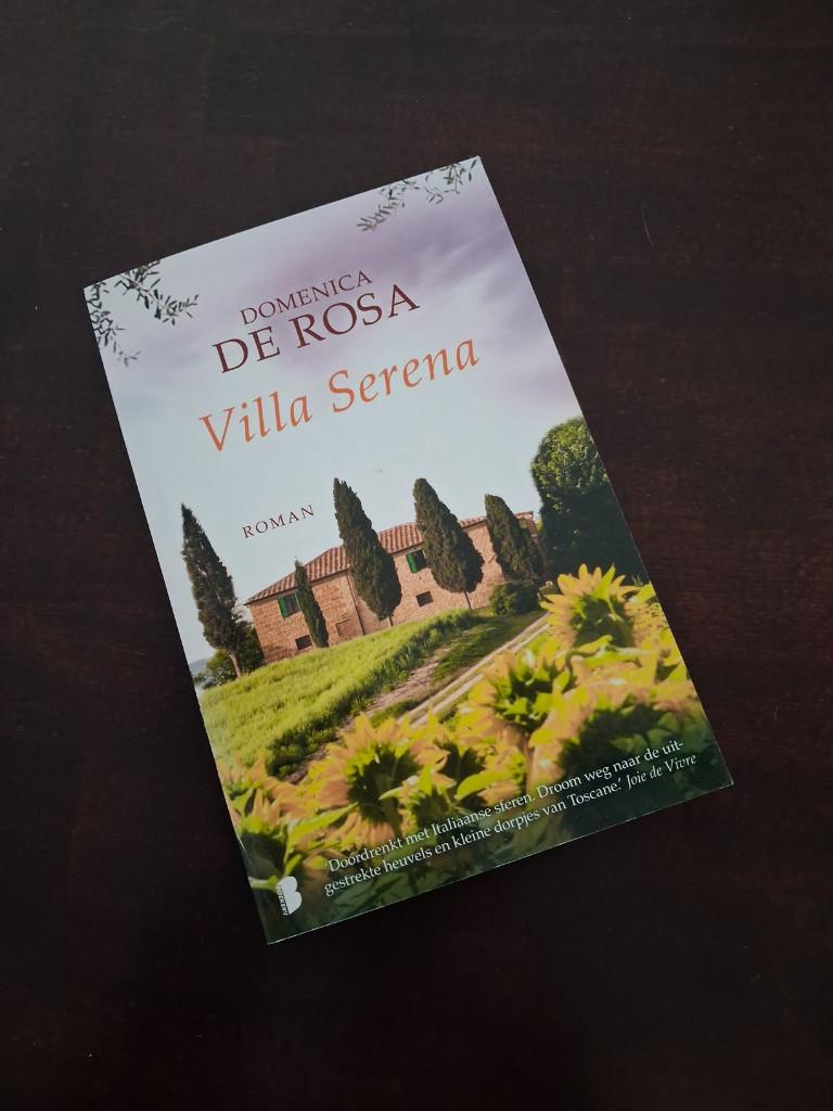 Domenica de Rosa - villa Serena NL, Ophalen of Verzenden, Zo goed als nieuw