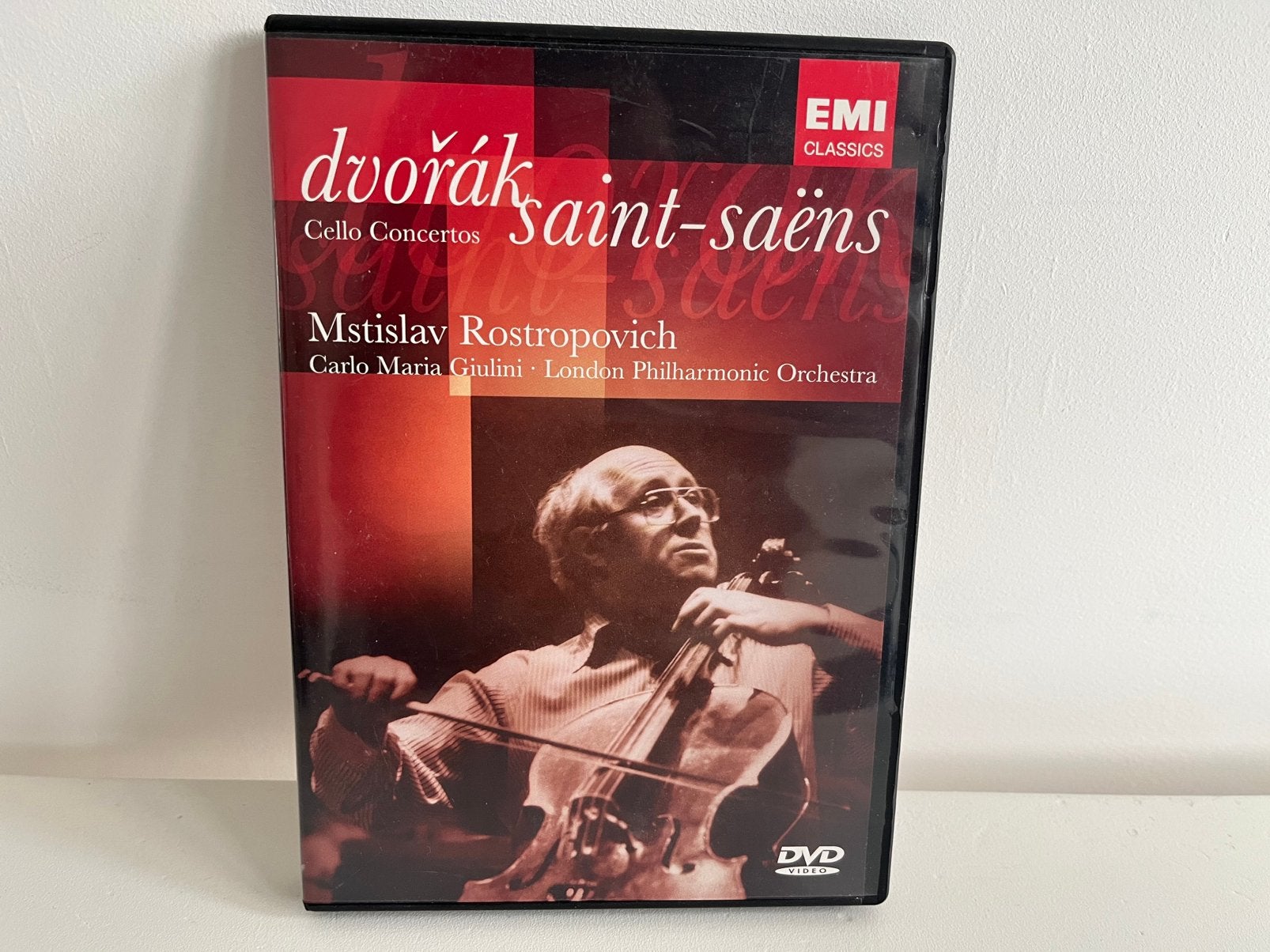 Dvořak Saint-Saëns Cello Concertos DVD (Nieuwstaat), Alle leeftijden, Ophalen of Verzenden, Zo goed als nieuw